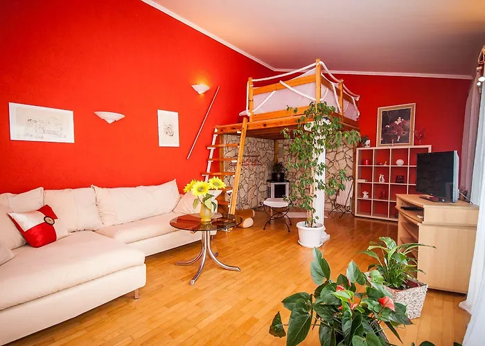 Schoenes Mit Klima, Wlan, Haustiere Erlaubt Apartment