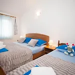 Lejlighed Schoenes Mit Klima, Wlan, Haustiere Erlaubt Baška